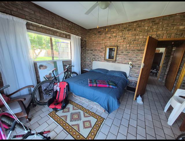 5 BEDROOM HOUSE FOR SALE IN DANA BAY